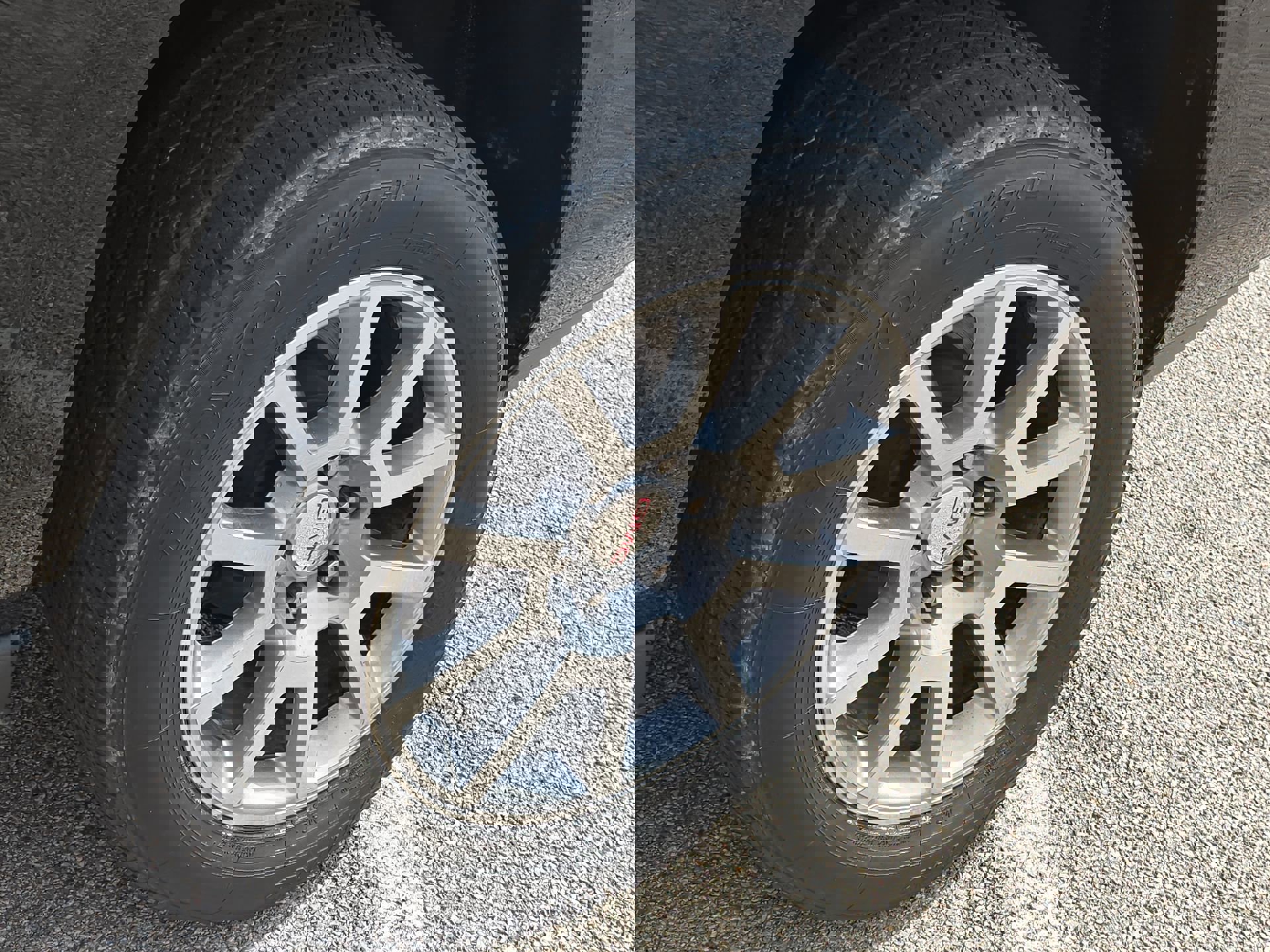 Used 2017 GMC Yukon Denali w/ Enhanced Security Package image 10