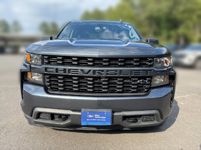 Used 2020 Chevrolet Silverado 1500 Custom w/ Custom Value Package AWD/4WD image 3