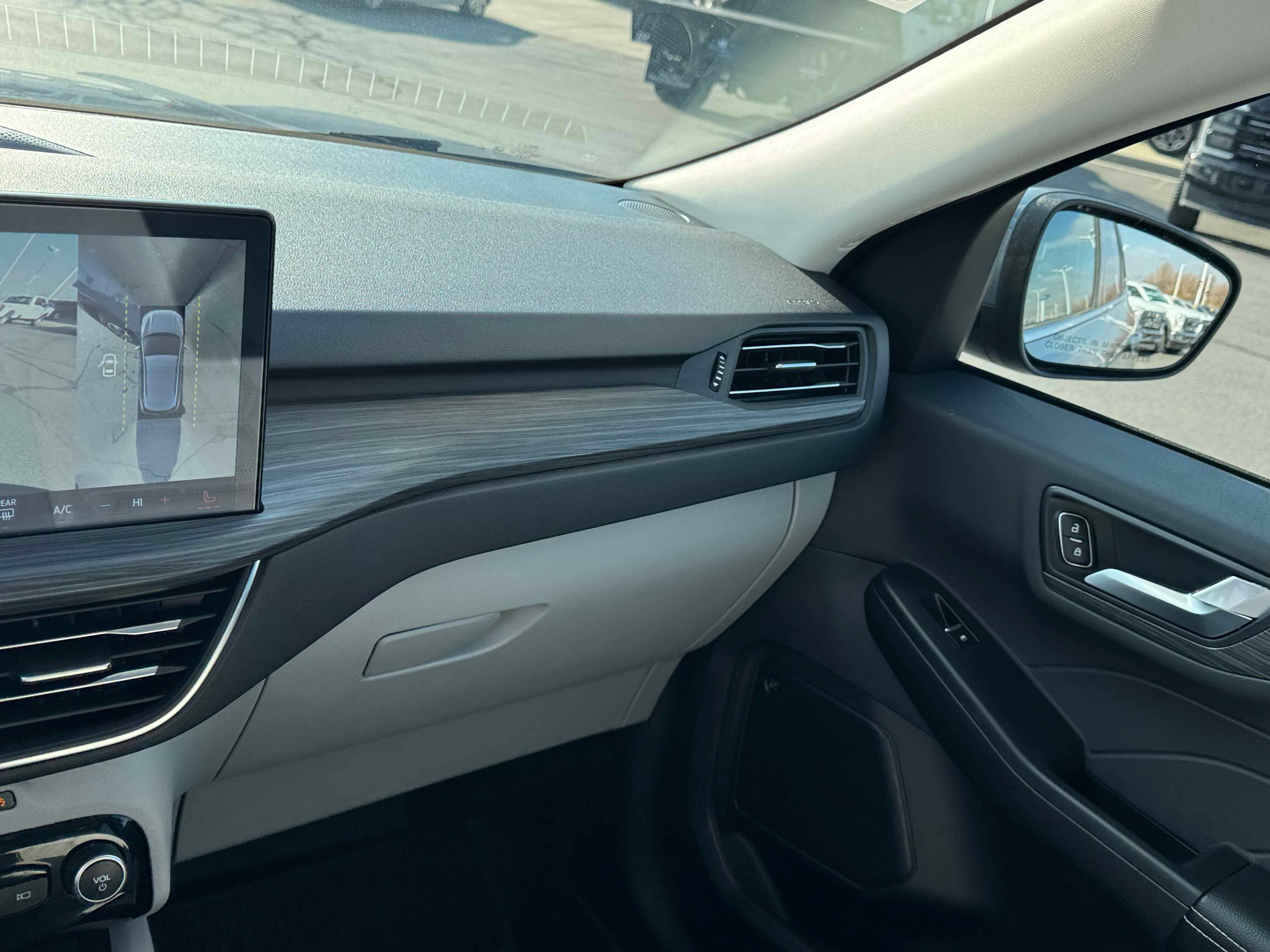 Certified 2023 Ford Escape Platinum w/ Premium Technology Package image 22