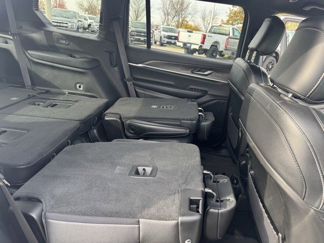 Used 2024 Jeep Grand Cherokee L Limited image 34