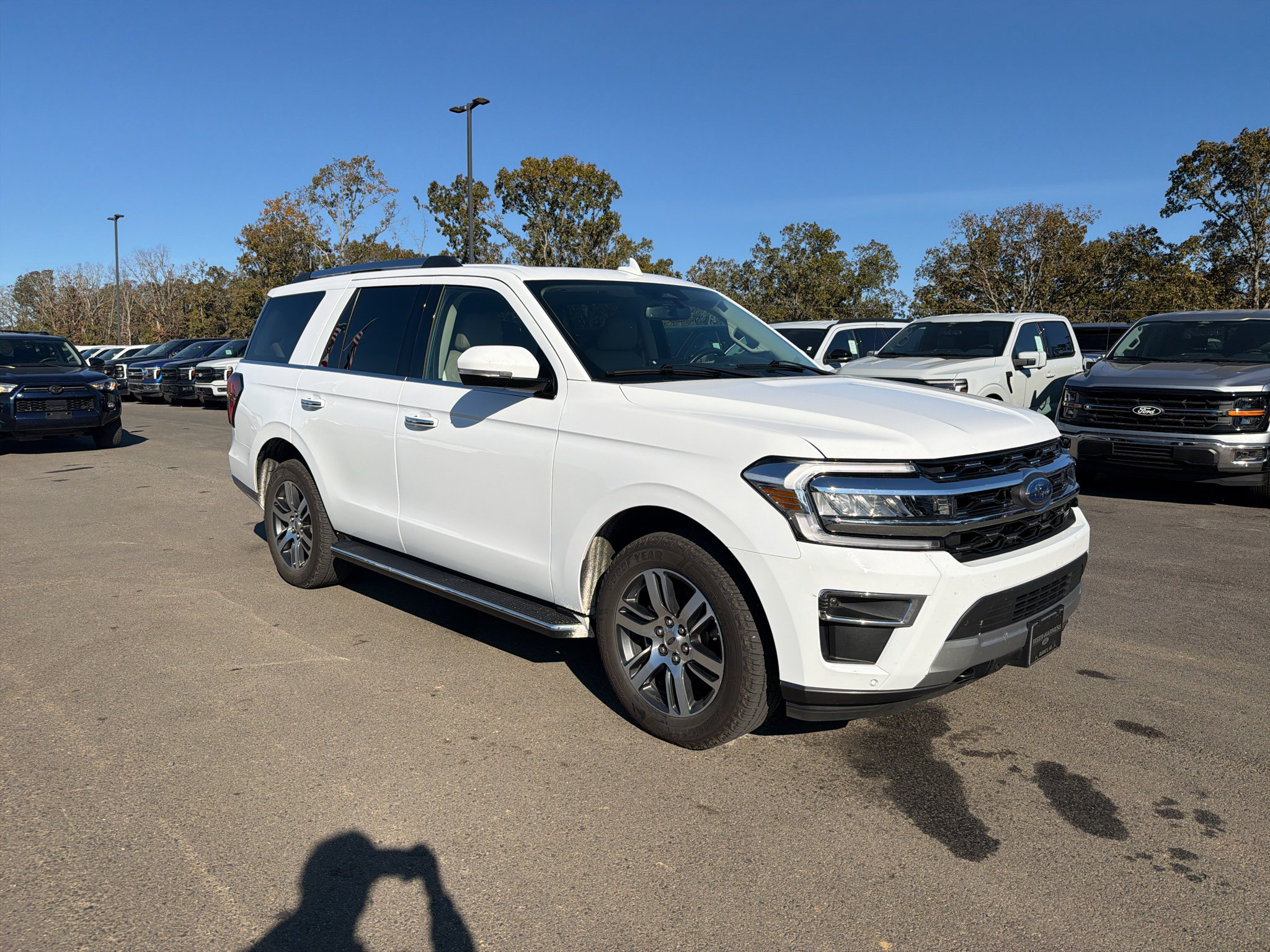 Certified 2023 Ford Expedition Limited AWD/4WD image 7