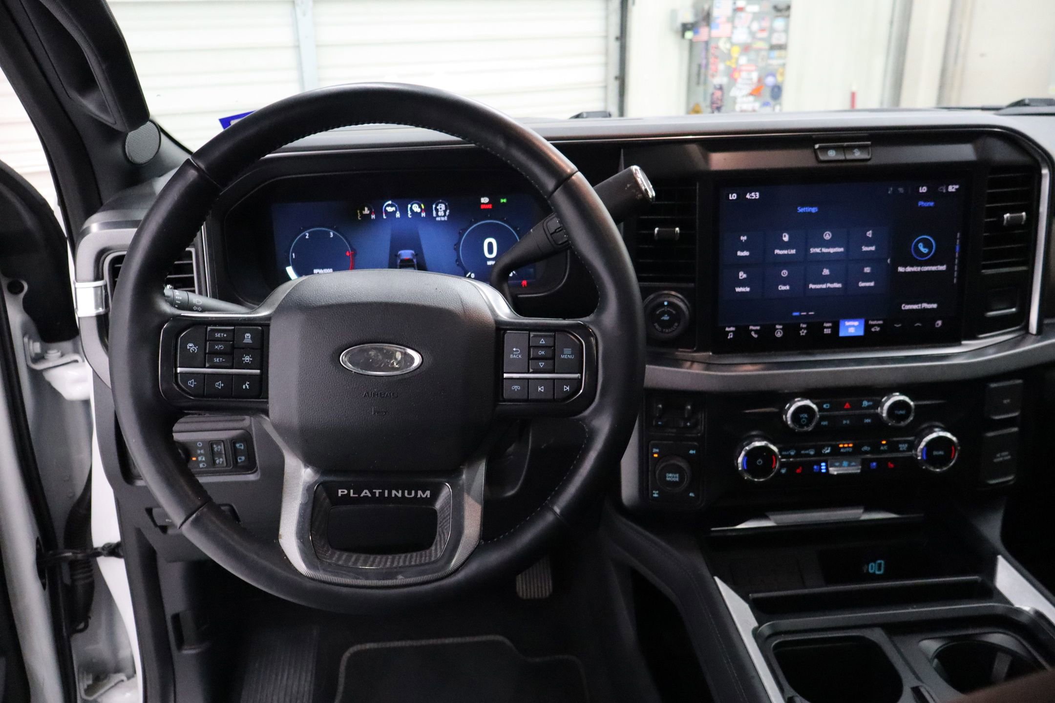 Certified 2025 Ford F250 Platinum image 34