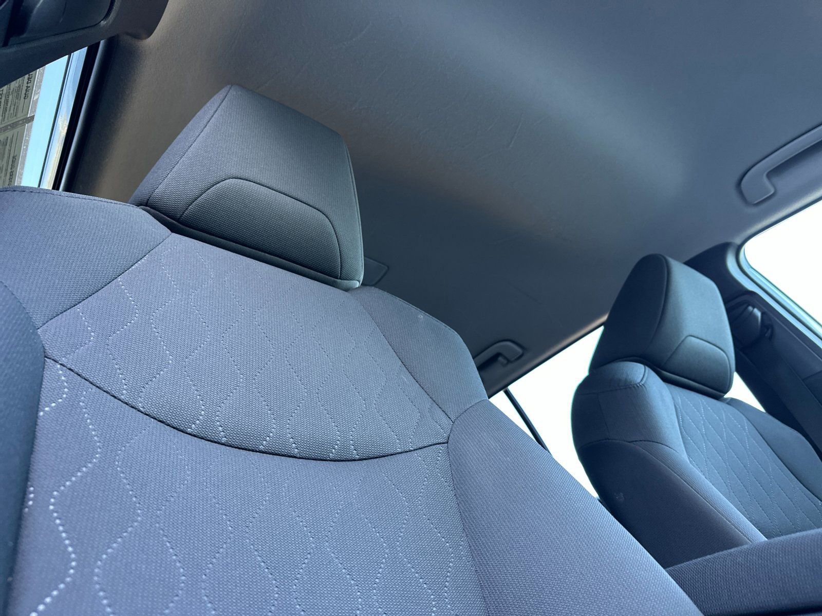 Used 2022 Toyota Corolla Cross LE image 16