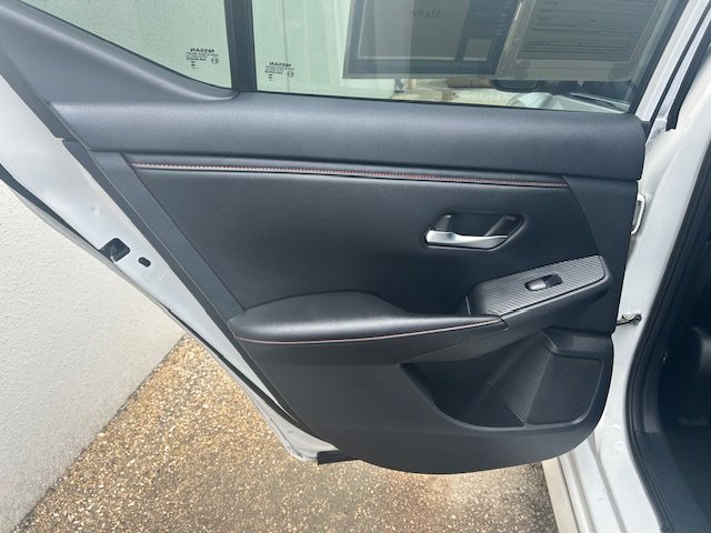 Used 2024 Nissan Sentra SR FWD image 11