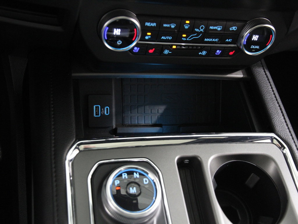 Certified 2020 Ford Expedition XLT w/ Equipment Group 202A image 18