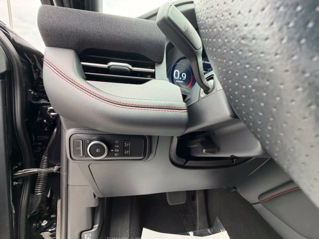 Certified 2025 Ford Explorer ST-Line AWD/4WD image 17