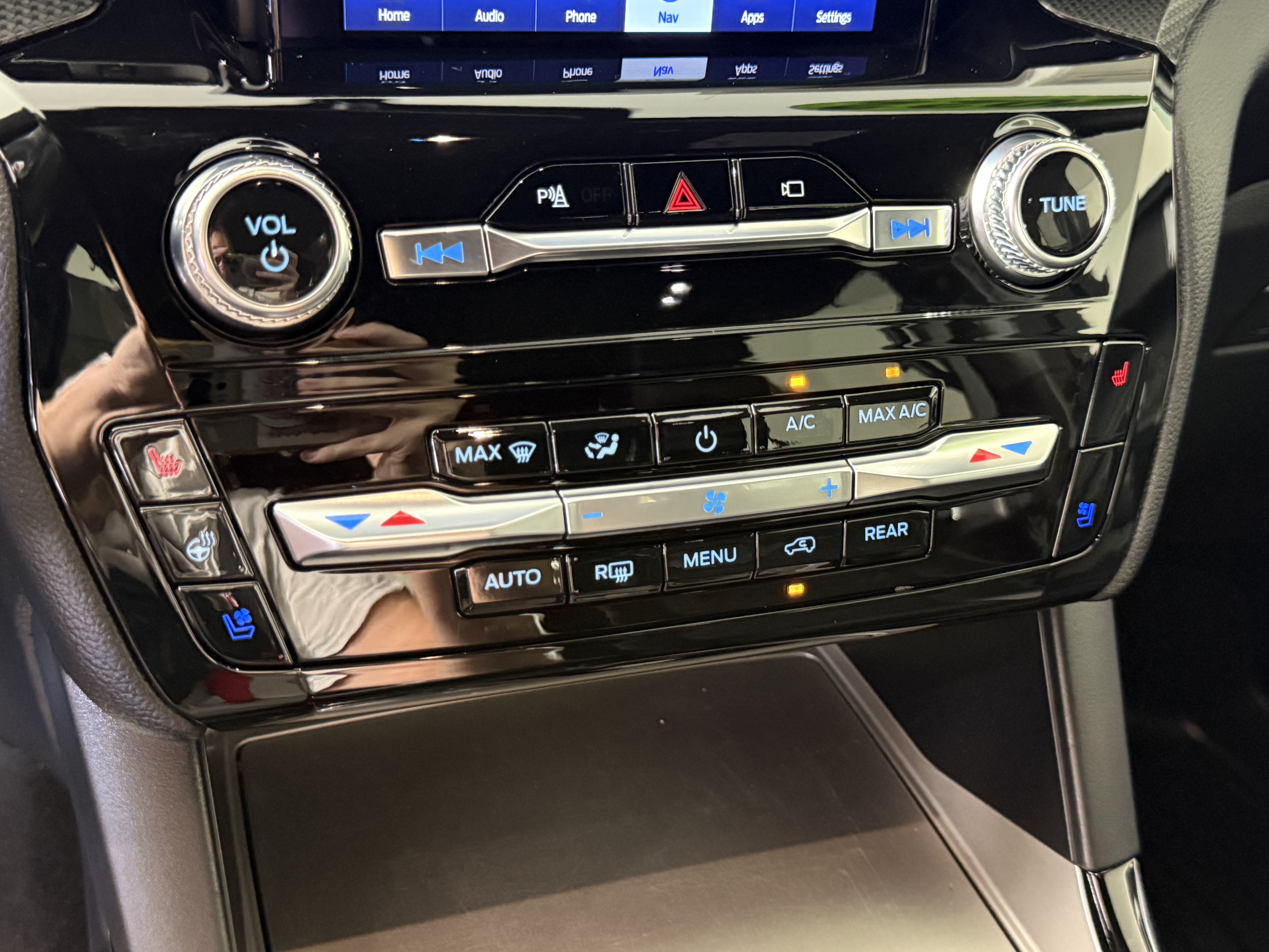 Certified 2022 Ford Explorer ST w/ Equipment Group 401A AWD/4WD image 21