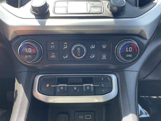 Used 2023 GMC Acadia SLE w/ Driver Convenience Package FWD image 27