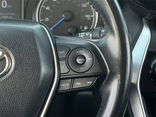 Used 2022 Toyota Venza LE image 15