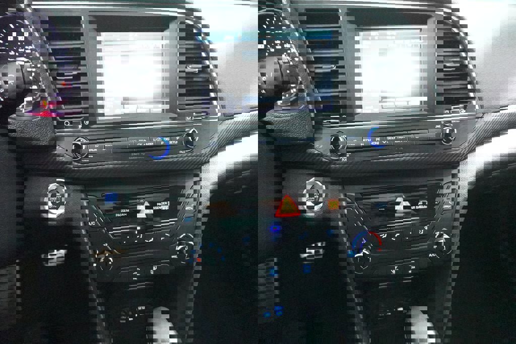 Used 2018 Hyundai Elantra Sport image 17