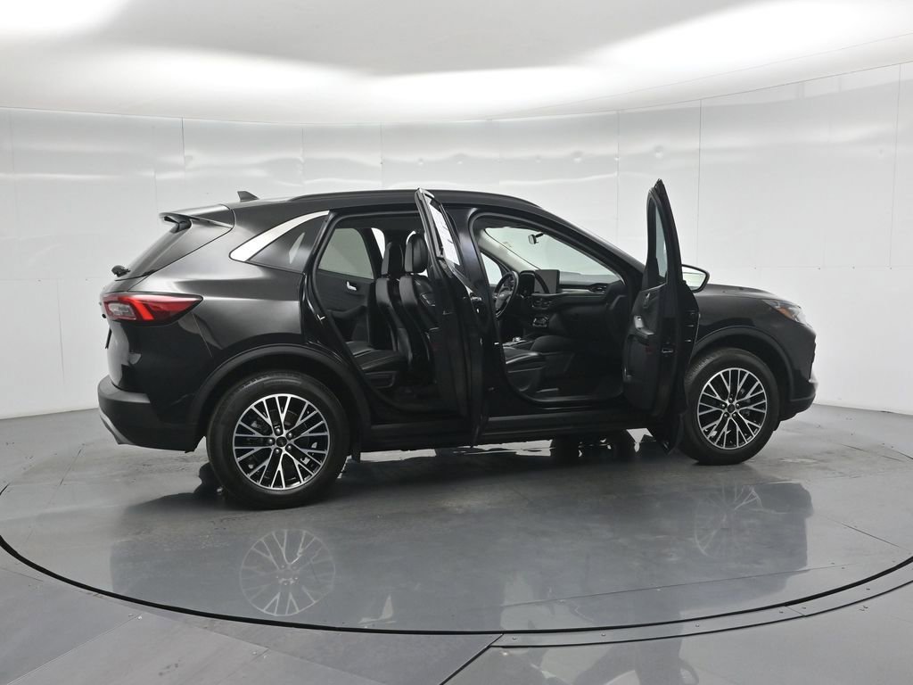 Certified 2023 Ford Escape SE FWD image 4