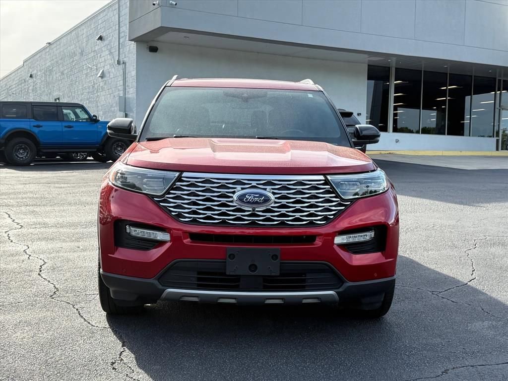 Certified 2020 Ford Explorer Platinum w/ Premium Technology Package AWD/4WD image 9