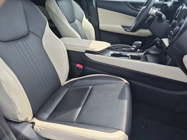 Used 2024 Lexus NX 250 FWD w/ Towing Package (2000 Lbs) image 33