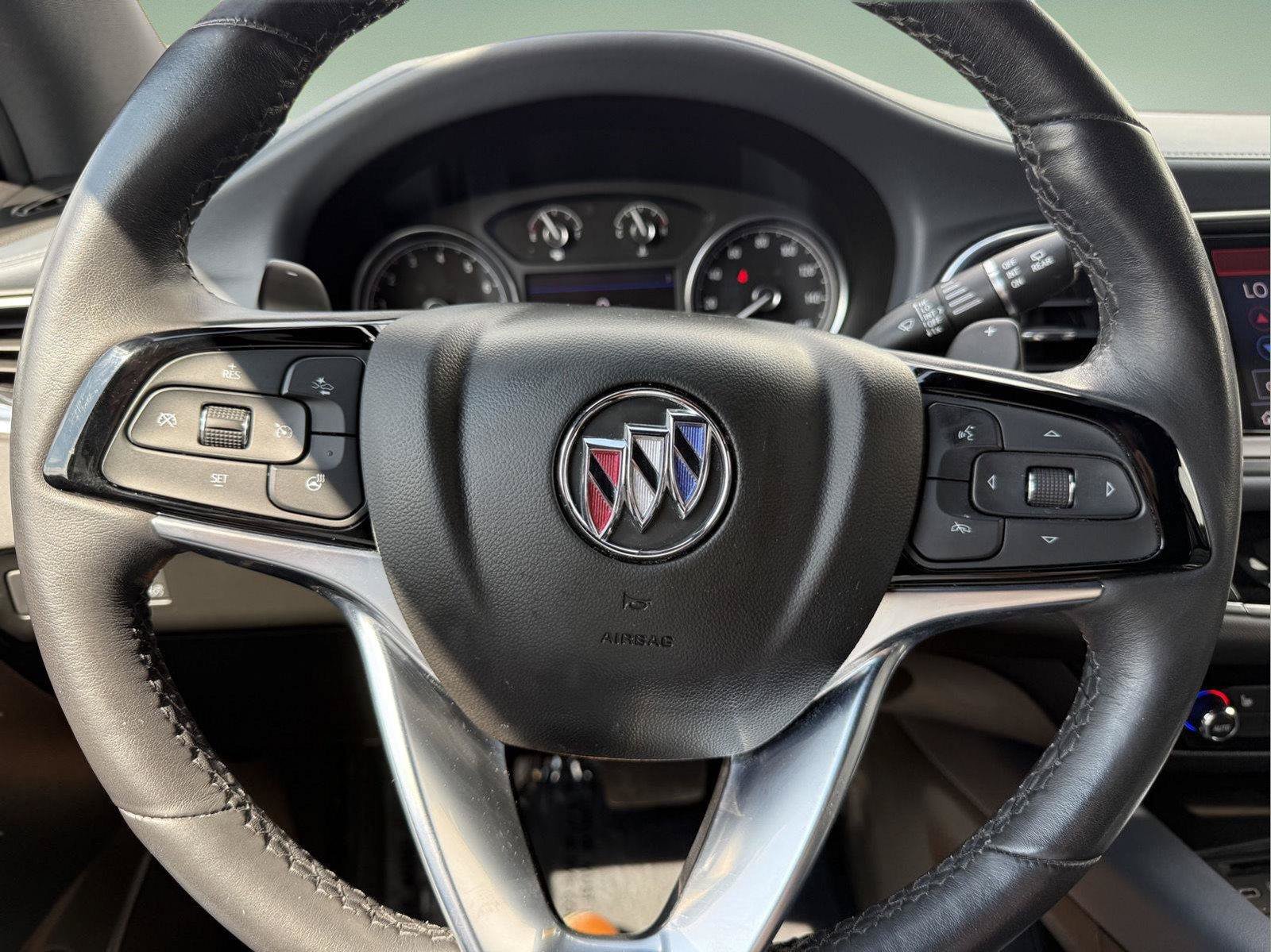 Used 2023 Buick Enclave Essence AWD/4WD image 4