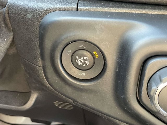 Used 2021 Jeep Wrangler Unlimited Sahara AWD/4WD image 30