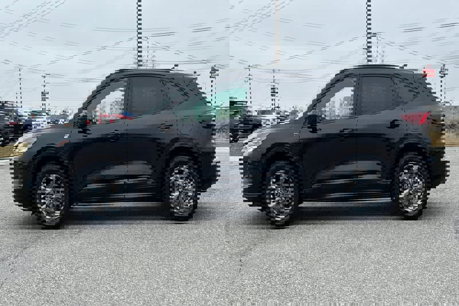 Certified 2024 Ford Escape ST-Line image 2