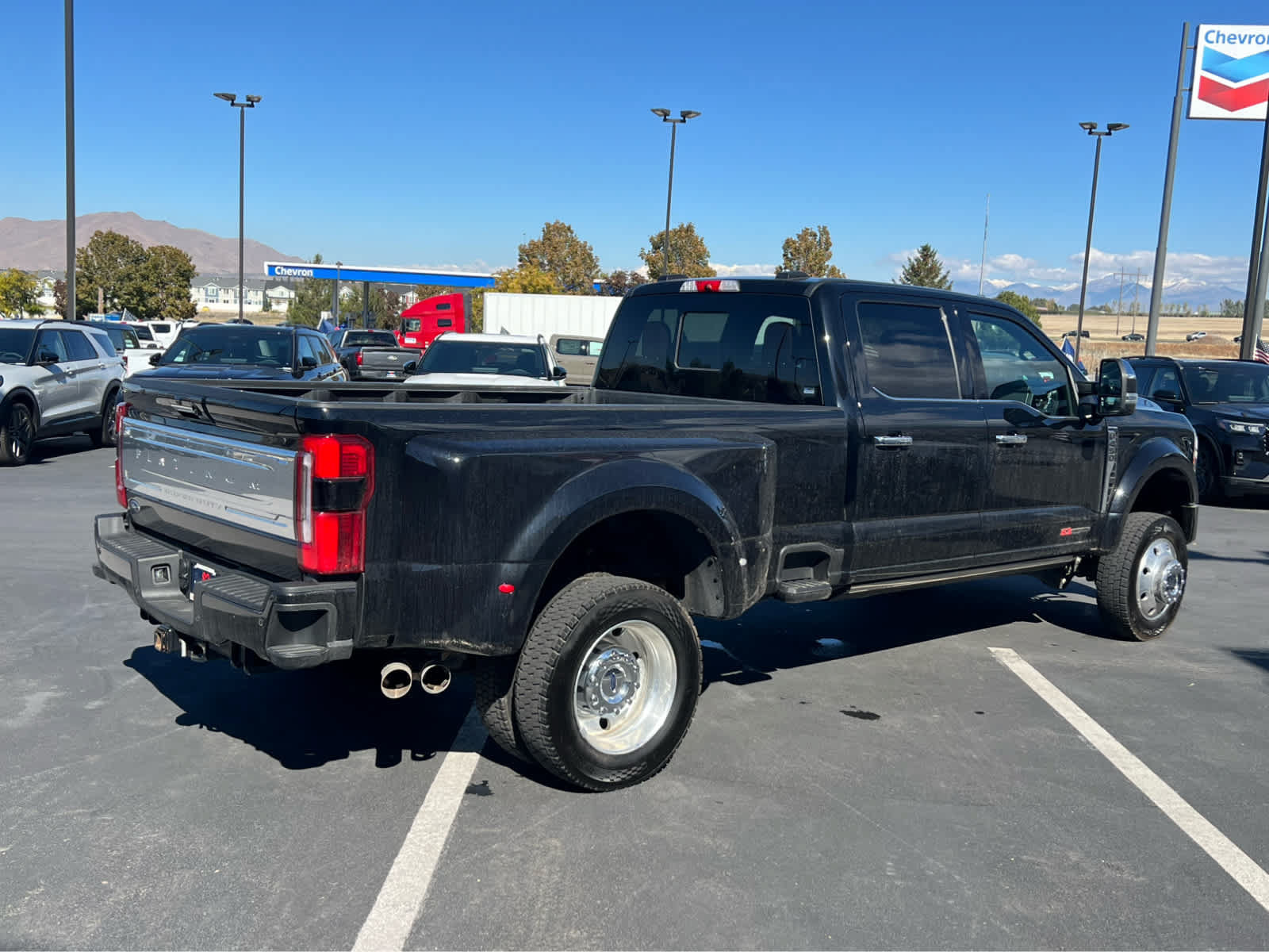 Certified 2024 Ford F450 Platinum w/ FX4 Off-Road Package AWD/4WD image 7