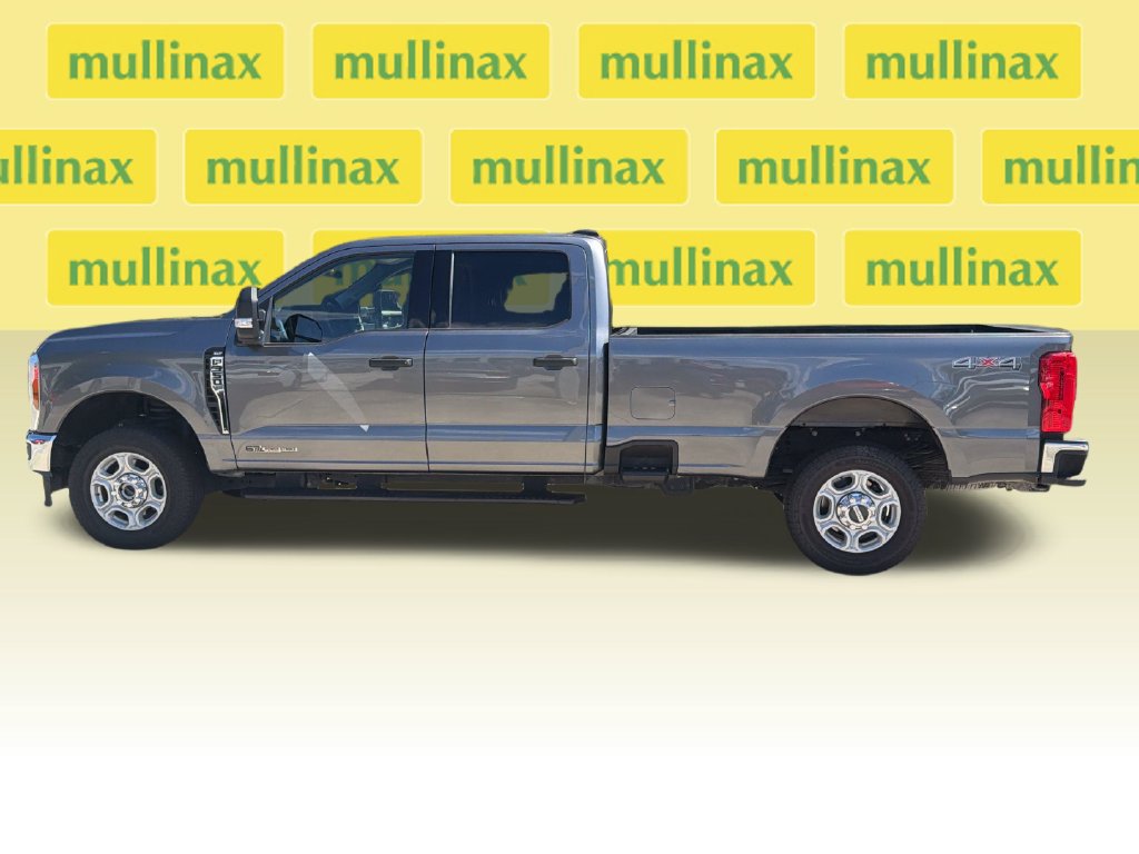 Certified 2025 Ford F350 XLT AWD/4WD image 10