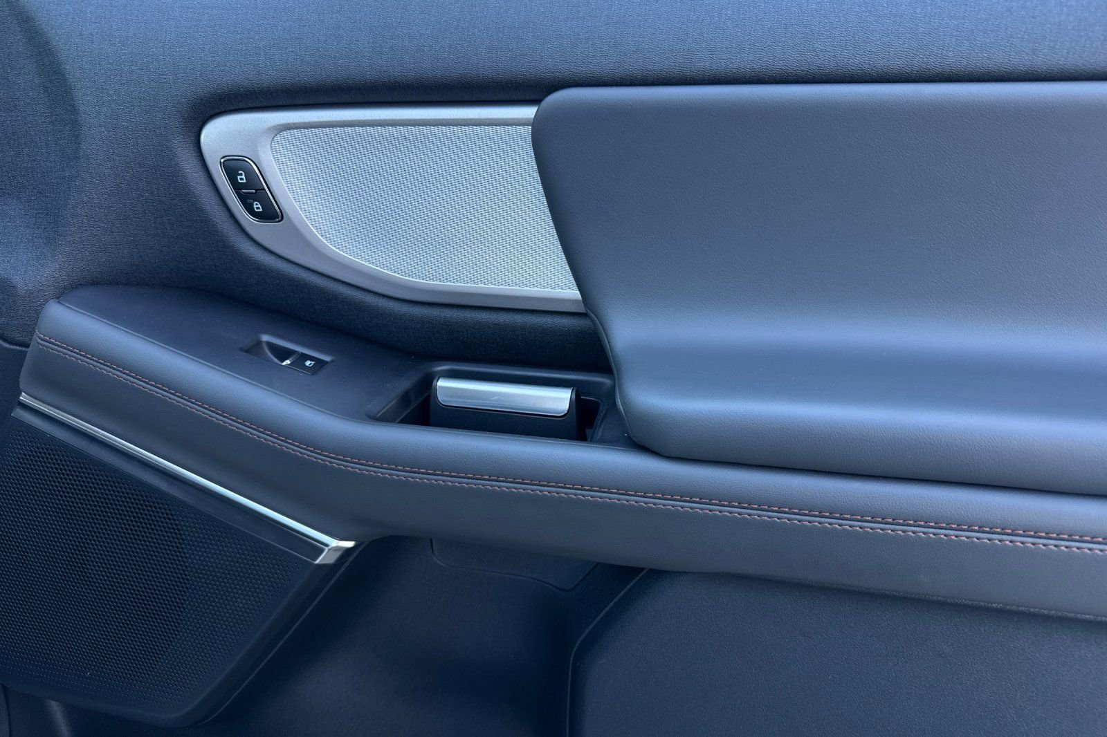 Certified 2025 Ford Expedition Active image 20