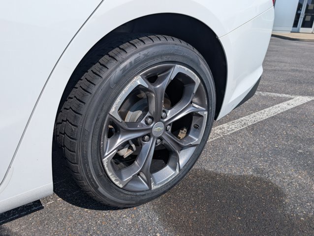 Used 2021 Chevrolet Malibu LT FWD image 30