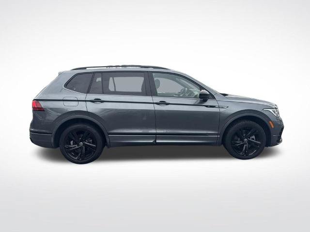 Used 2023 Volkswagen Tiguan SE R-Line FWD image 4
