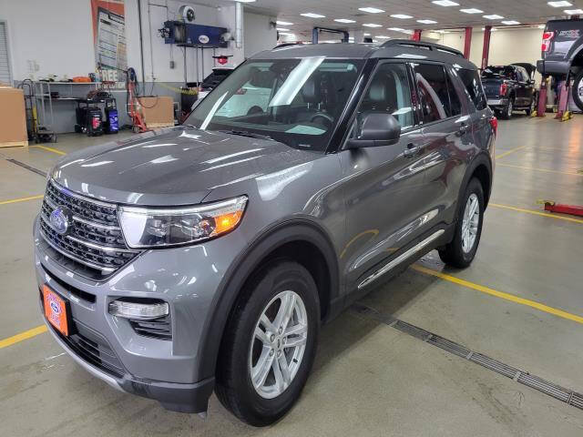 Certified 2023 Ford Explorer XLT w/ Equipment Group 202A