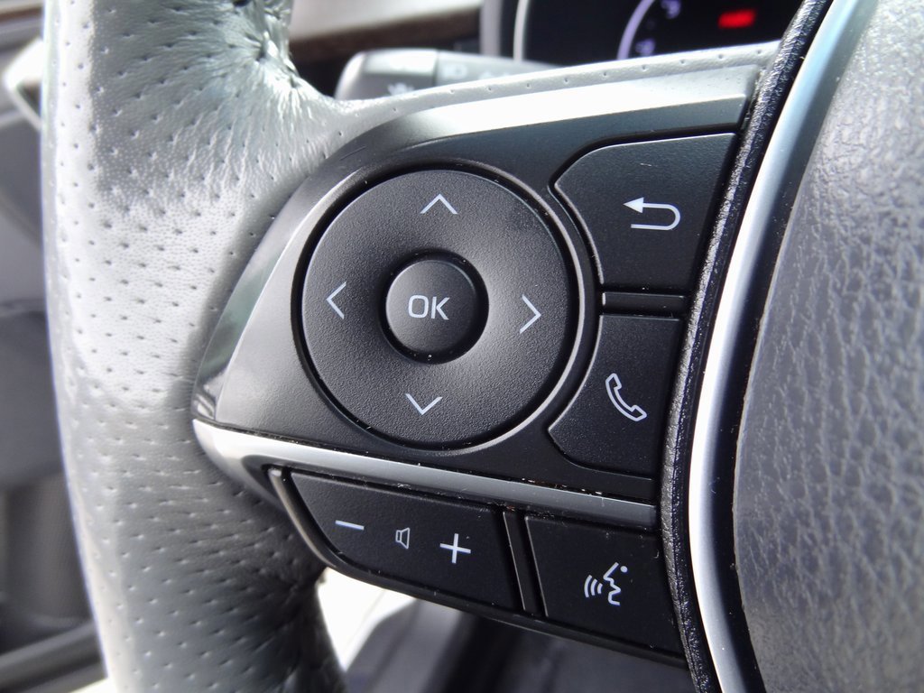 Used 2019 Toyota Avalon Limited image 25