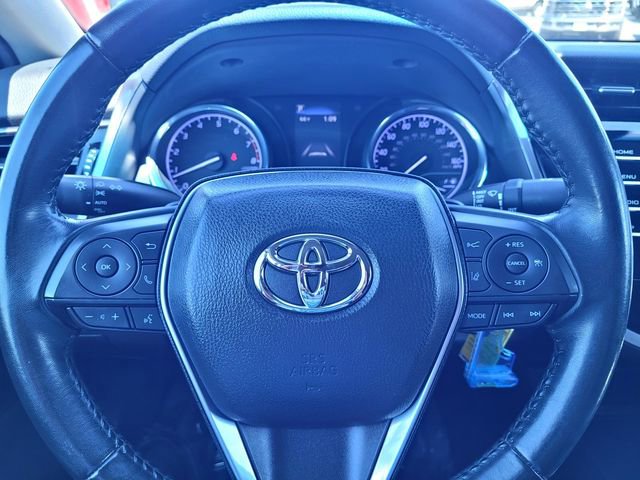 Used 2020 Toyota Camry SE w/ Blackout Package image 25