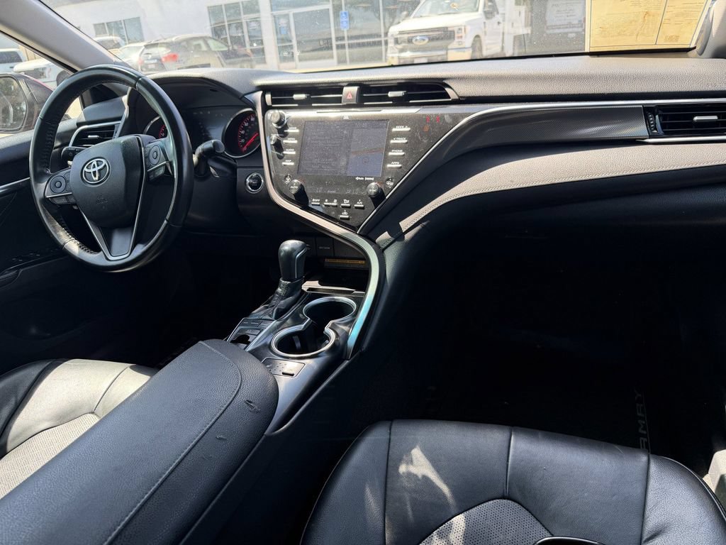 Used 2018 Toyota Camry XSE w/ Driver Assist Package FWD image 13