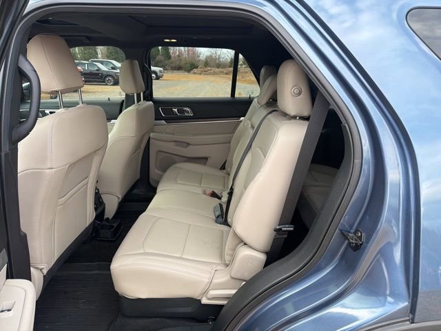 Certified 2019 Ford Explorer Limited w/ Class III Trailer Tow Package image 17
