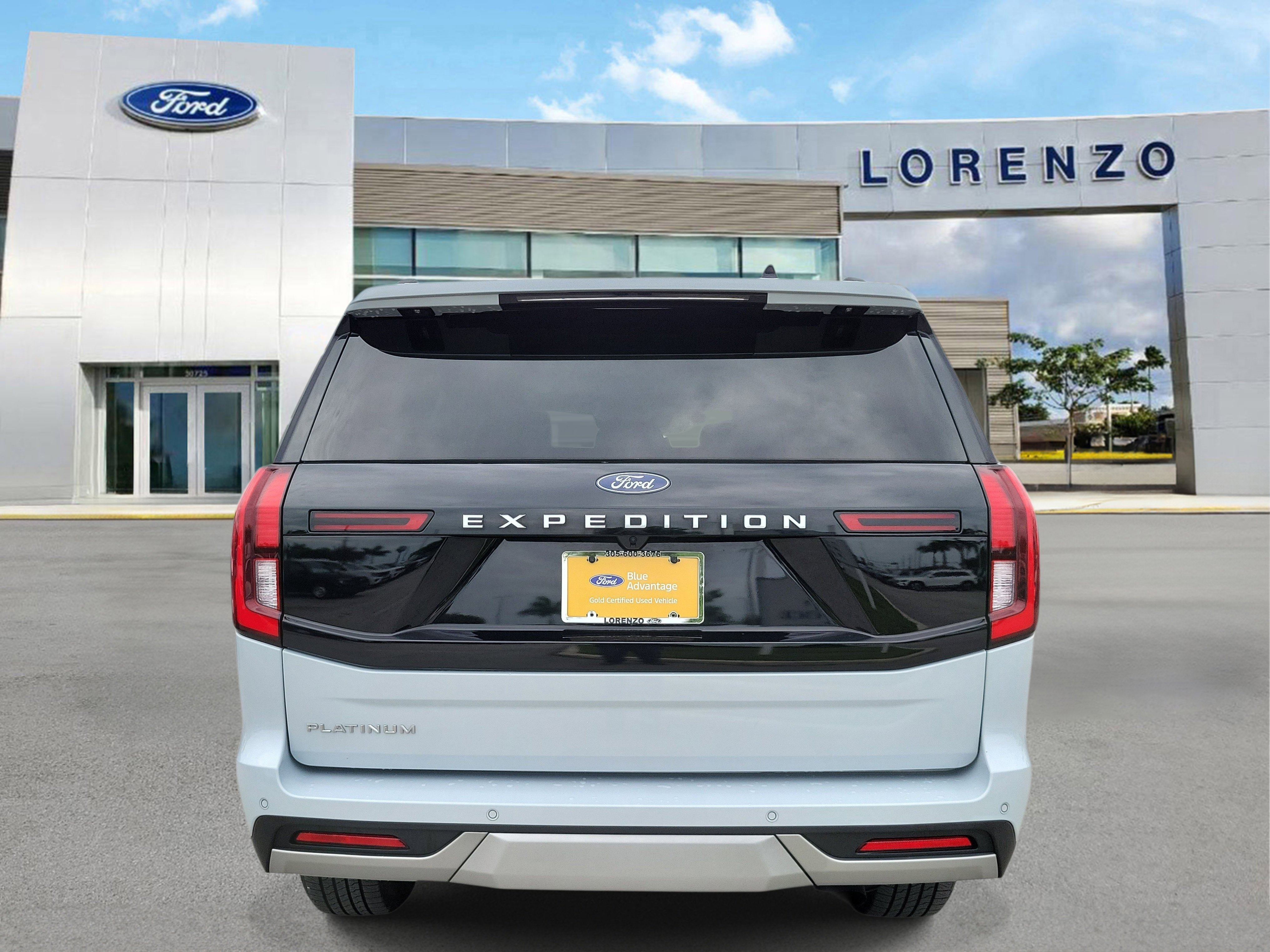 Certified 2025 Ford Expedition Platinum AWD/4WD image 6