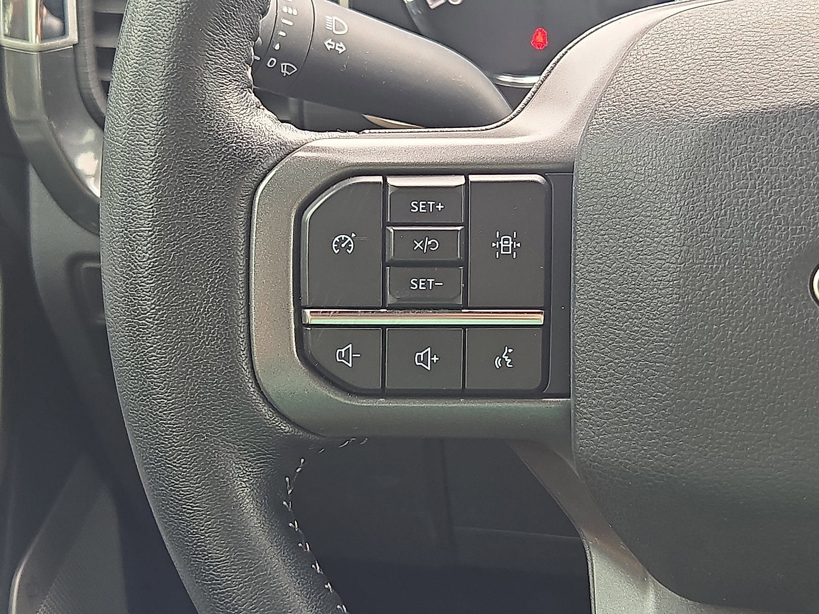 Certified 2022 Ford F150 XLT w/ Equipment Group 302A High image 27