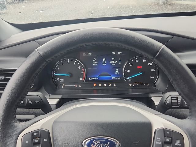 Certified 2023 Ford Explorer XLT w/ Equipment Group 202A AWD/4WD image 13