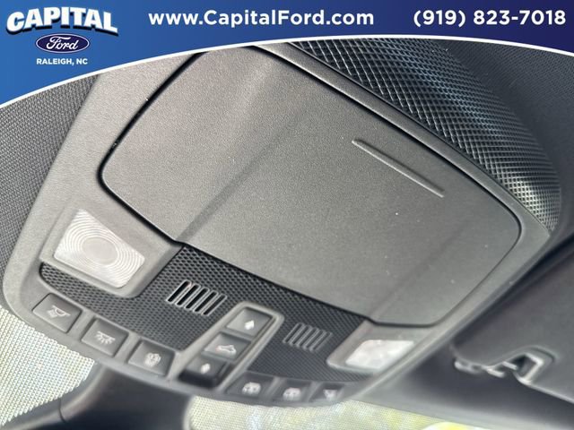 Certified 2022 Ford Edge ST-Line w/ Class II Trailer Tow Package image 32