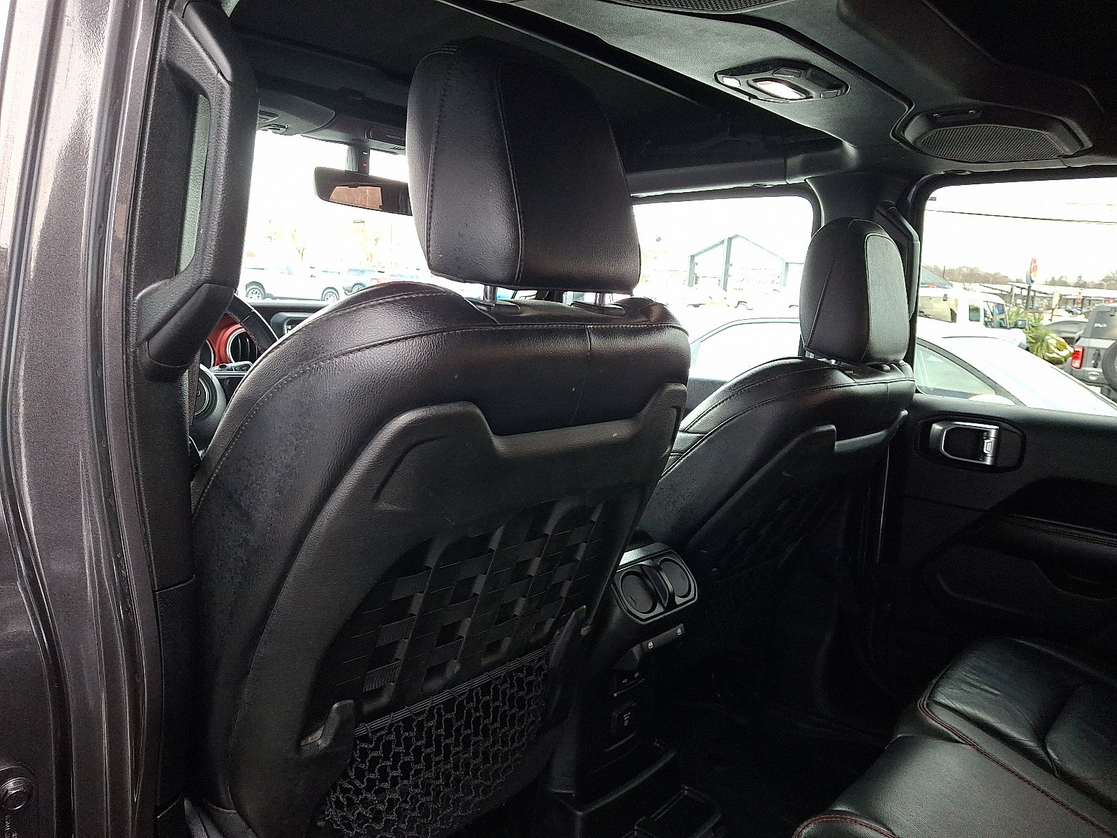 Used 2018 Jeep Wrangler Unlimited Rubicon w/ Dual Top Group image 11