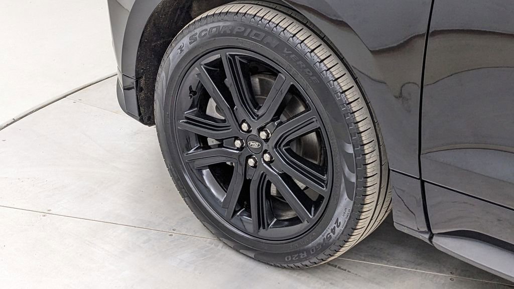 Certified 2024 Ford Edge ST-Line image 5