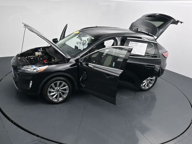 Certified 2022 Ford Escape Titanium w/ Titanium Elite Package AWD/4WD image 37