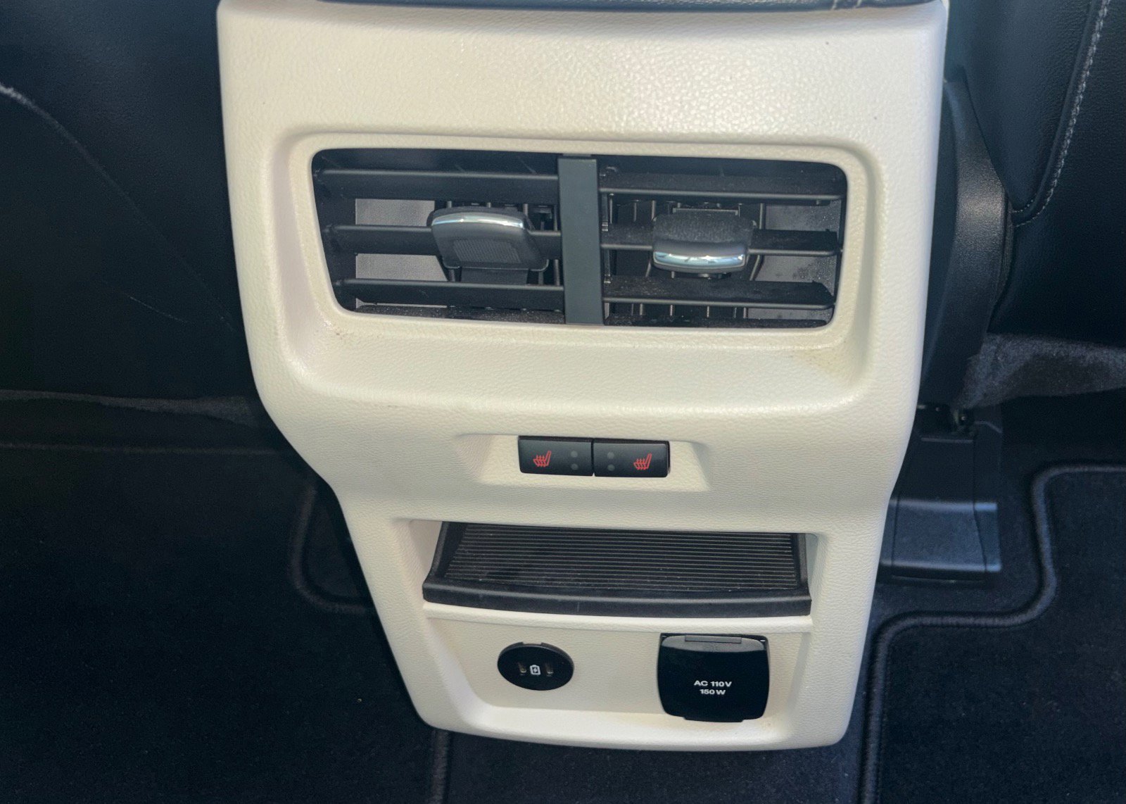 Certified 2022 Ford Edge Titanium w/ Equipment Group 301A image 24