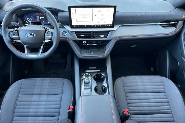Certified 2025 Ford Explorer ST-Line w/ Premium Package AWD/4WD image 13