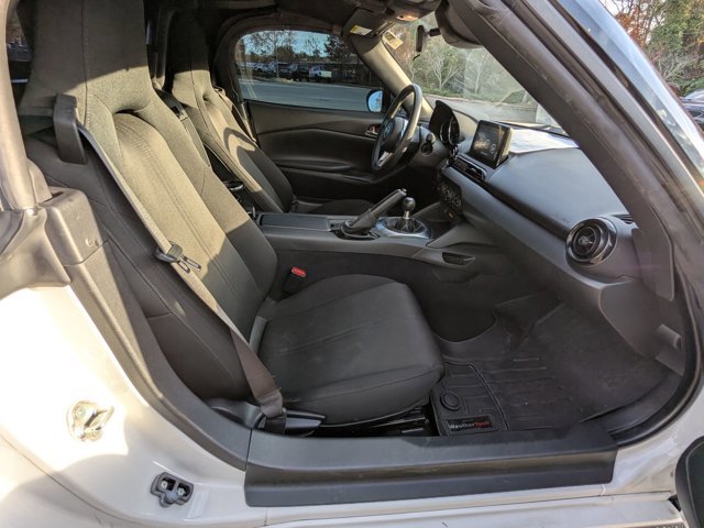 Used 2021 MAZDA MX-5 Miata Sport image 32