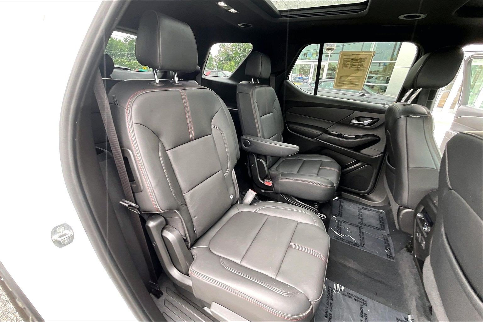 Used 2023 Chevrolet Traverse RS AWD/4WD image 25