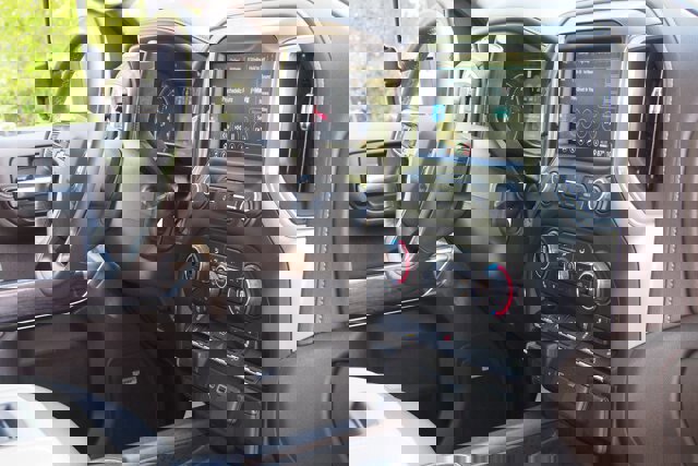 Used 2020 Chevrolet Silverado 2500 LTZ w/ LTZ Plus Package image 11