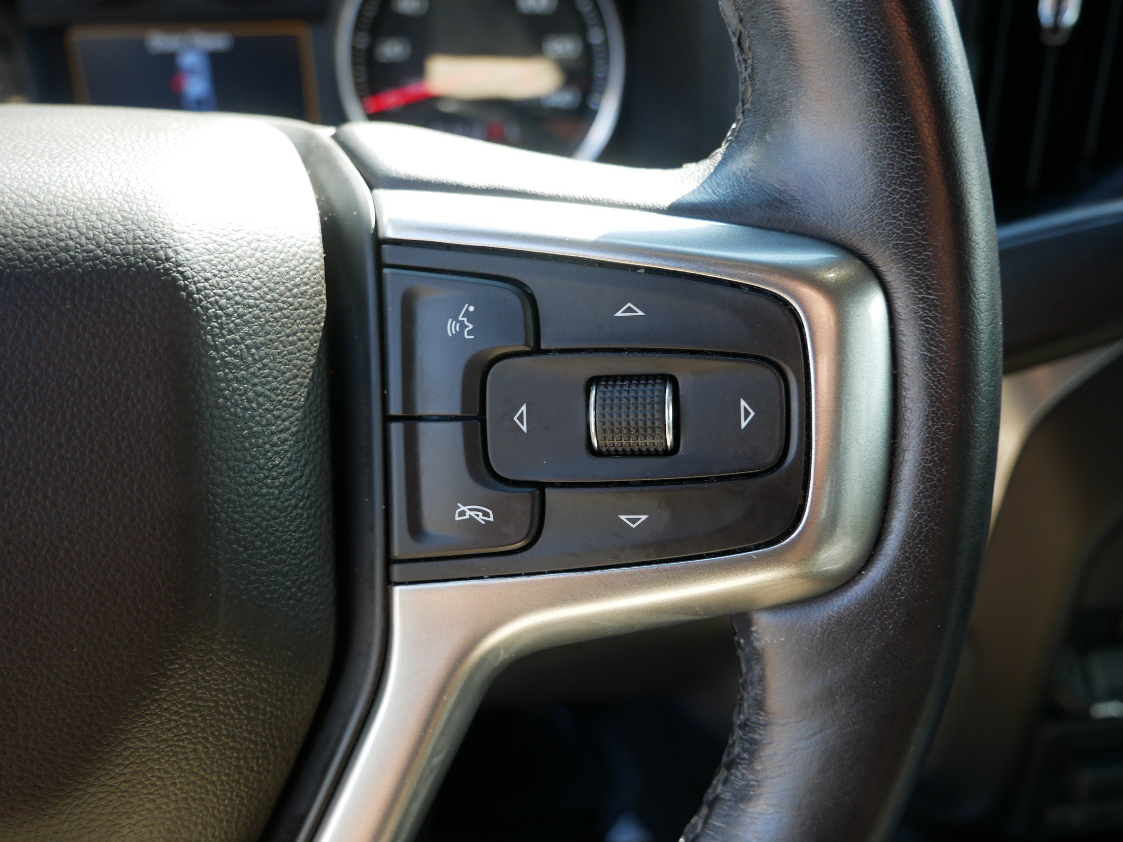 Used 2020 Chevrolet Silverado 1500 LTZ w/ LTZ Plus Package AWD/4WD image 29