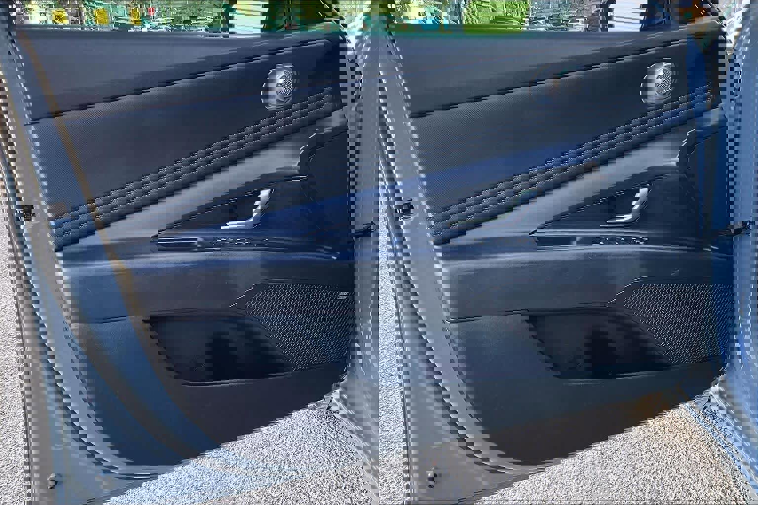 Used 2022 Hyundai Elantra SEL w/ Convenience + Premium Package image 22