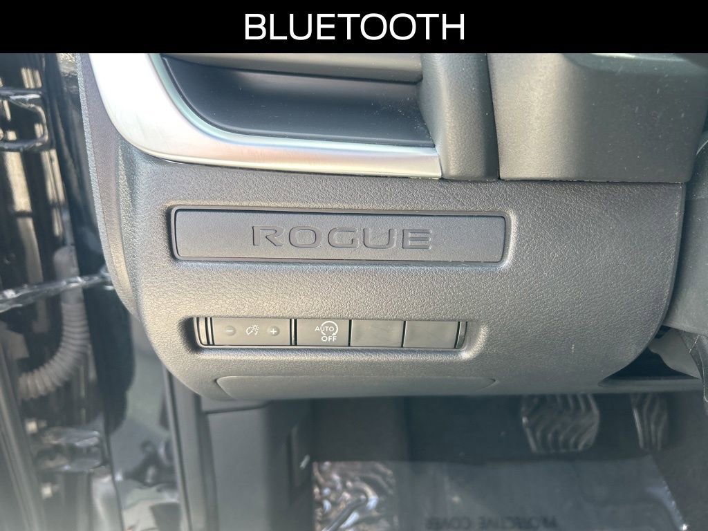 Used 2023 Nissan Rogue S AWD/4WD image 13