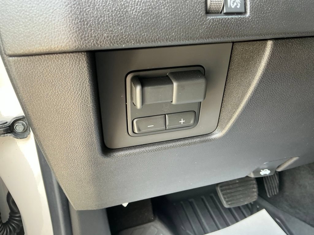 Used 2026 GMC Canyon Elevation RWD image 31
