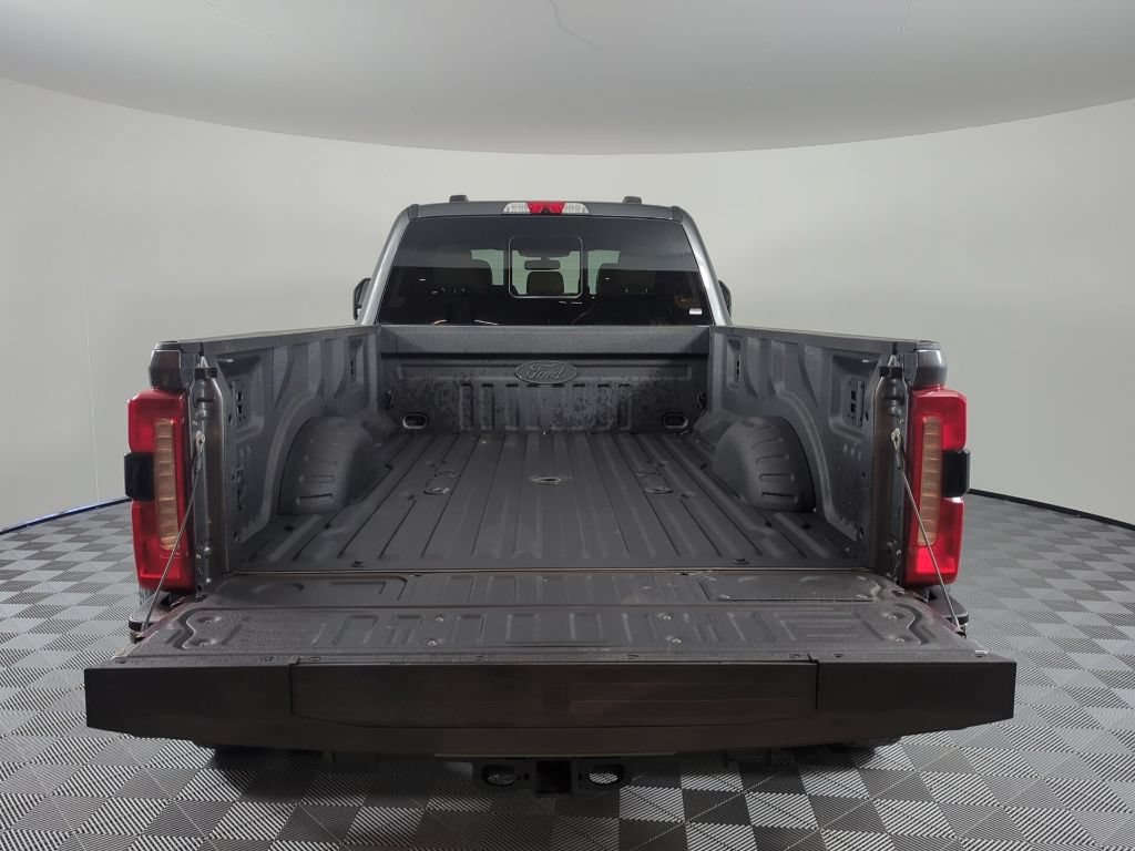 Certified 2025 Ford F450 Lariat w/ Lariat Ultimate Package AWD/4WD image 8