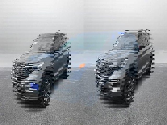 Certified 2021 Ford Explorer XLT w/ Equipment Group 202A image 6