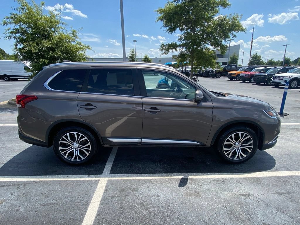 Used 2018 Mitsubishi Outlander SE FWD image 8