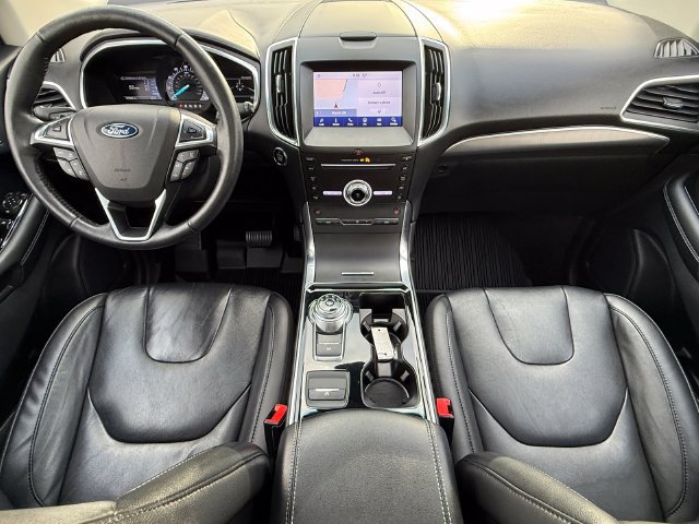Certified 2019 Ford Edge Titanium w/ Cold Weather Package AWD/4WD image 24